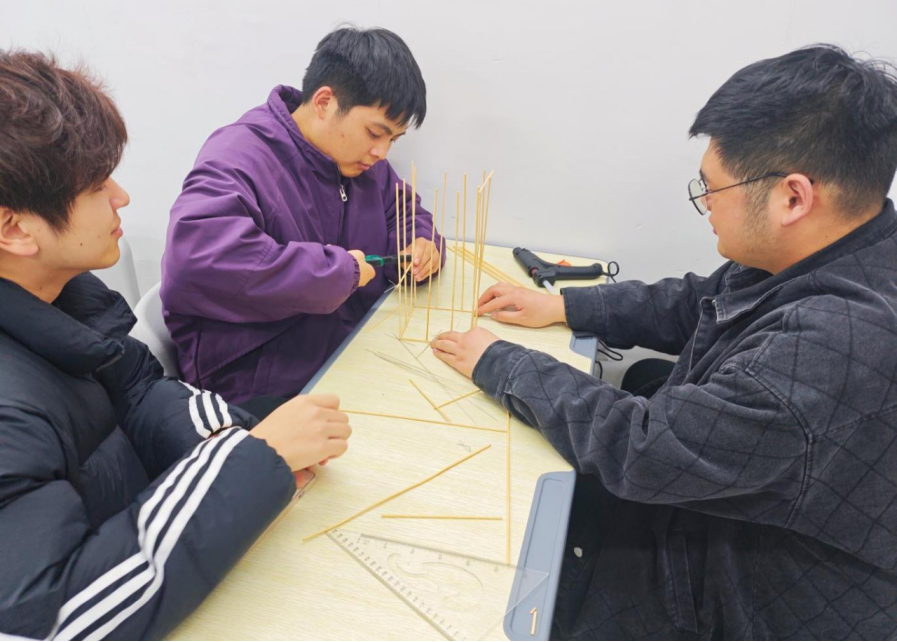 我院组织2024级学生开展专业实训